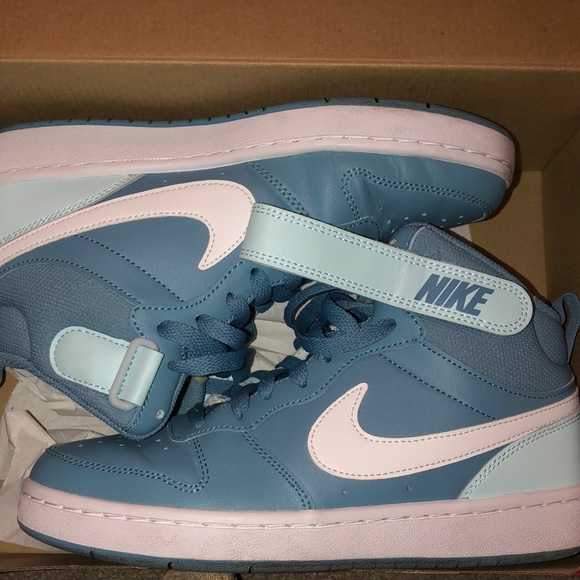 Nike Other - COURT BOROUGH MID 2 (GS) ‼️